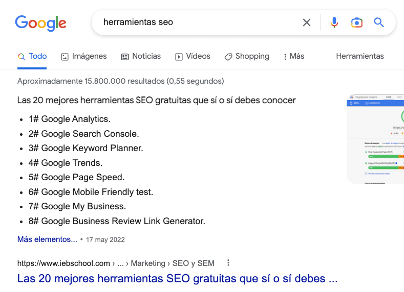 SERP de Google de "herramientas SEO", con un fragmento destacado que muestra el listado