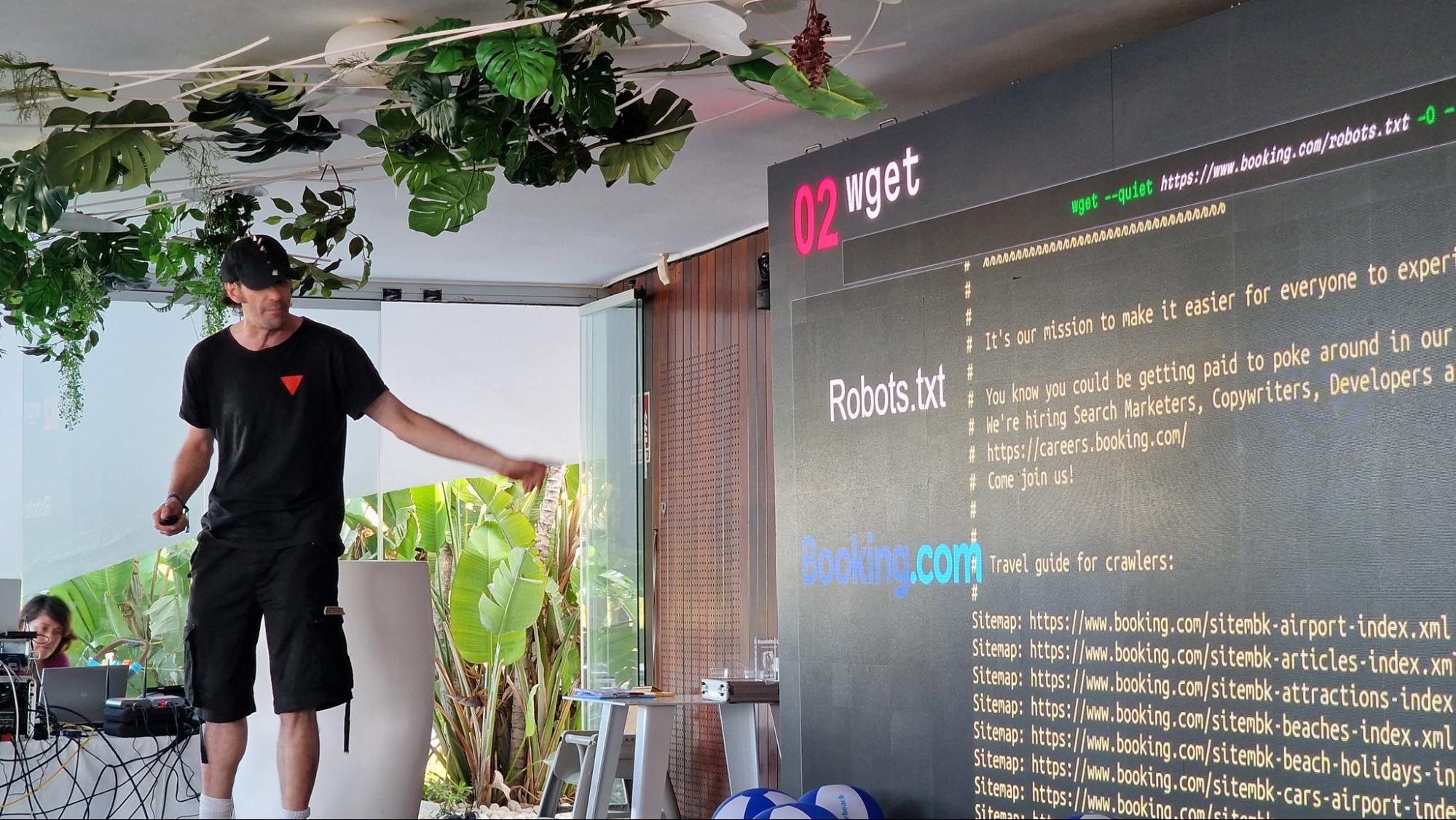 Lino Uruñuela presentando en SEonthebeach 2023