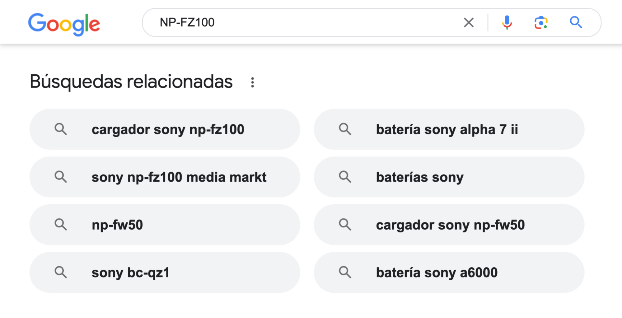 Buscando en Google un código de producto, y viendo que lo reconoce a través de los resultados relacionados.