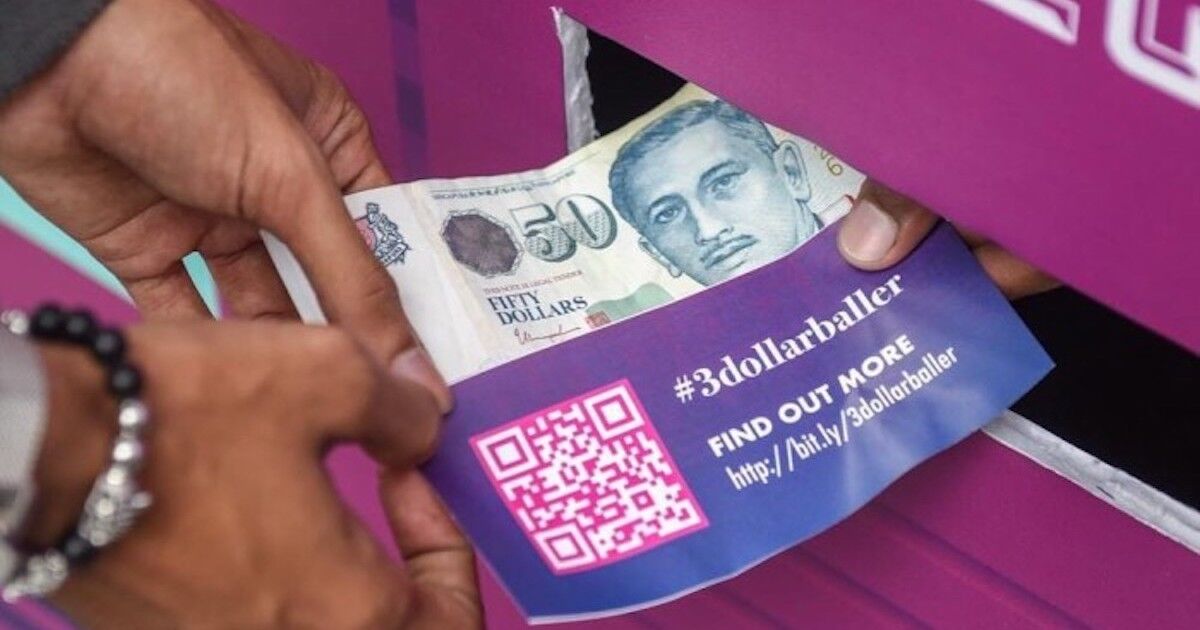 El truco de relaciones públicas de Circles.Life en el que instalaron máquinas expendedoras que dispensaban un billete de 50 dólares a cambio de 3 dólares.