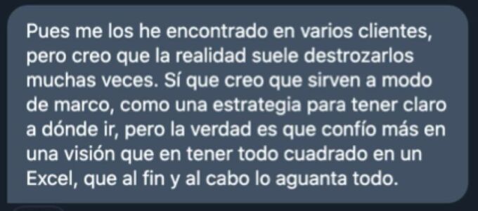 Respuesta en WhatsApp sobre el Plan de Marketing