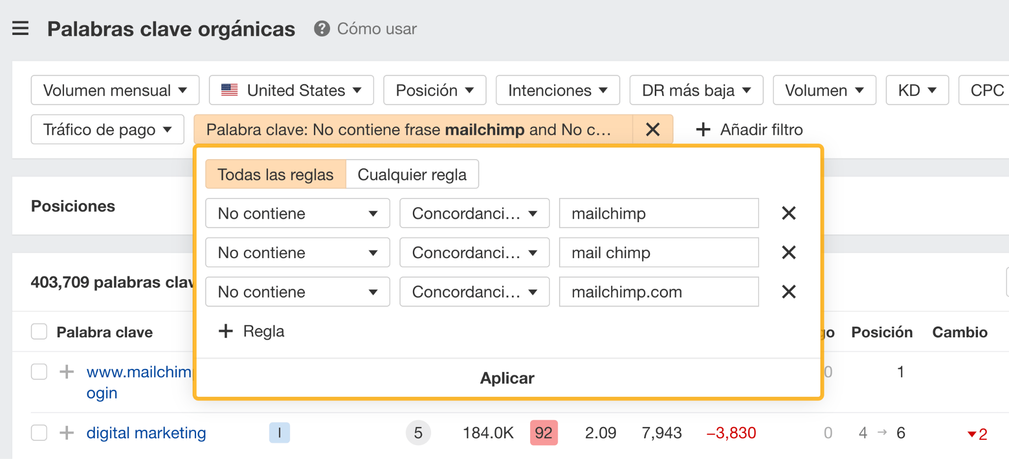 Filtrado de palabras clave de marca en el informe de palabras clave orgánicas de Site Explorer de Ahrefs.