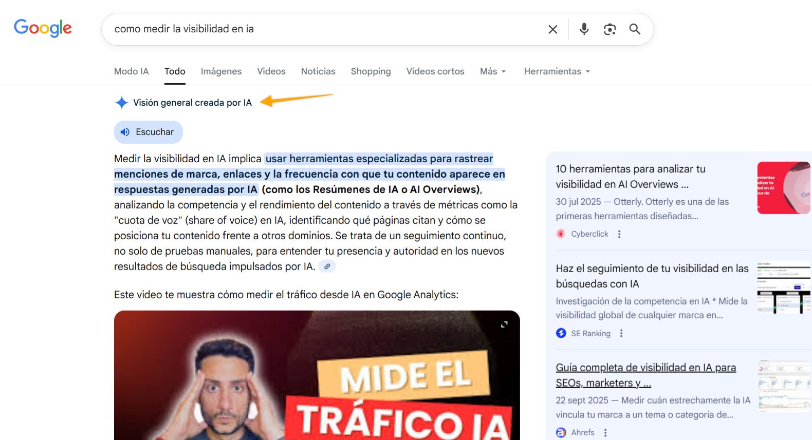 Captura de pantalla de una página de resultados de búsqueda de Google (SERP) que muestra un AI Overview para la consulta "cómo medir la visibilidad en ia" situado en la parte superior.