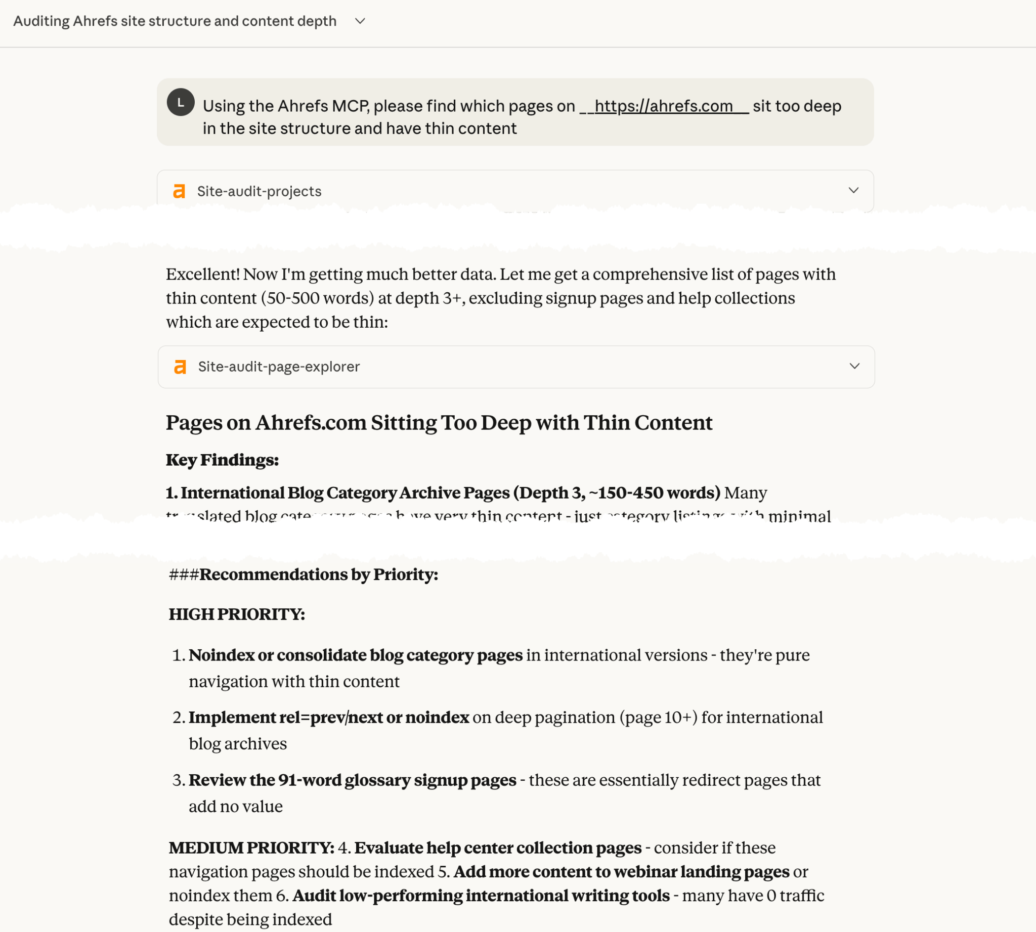 Captura de pantalla de la herramienta Site Audit de Ahrefs mostrando el Page Explorer con datos sobre la profundidad de los enlaces internos y el contenido de las páginas.