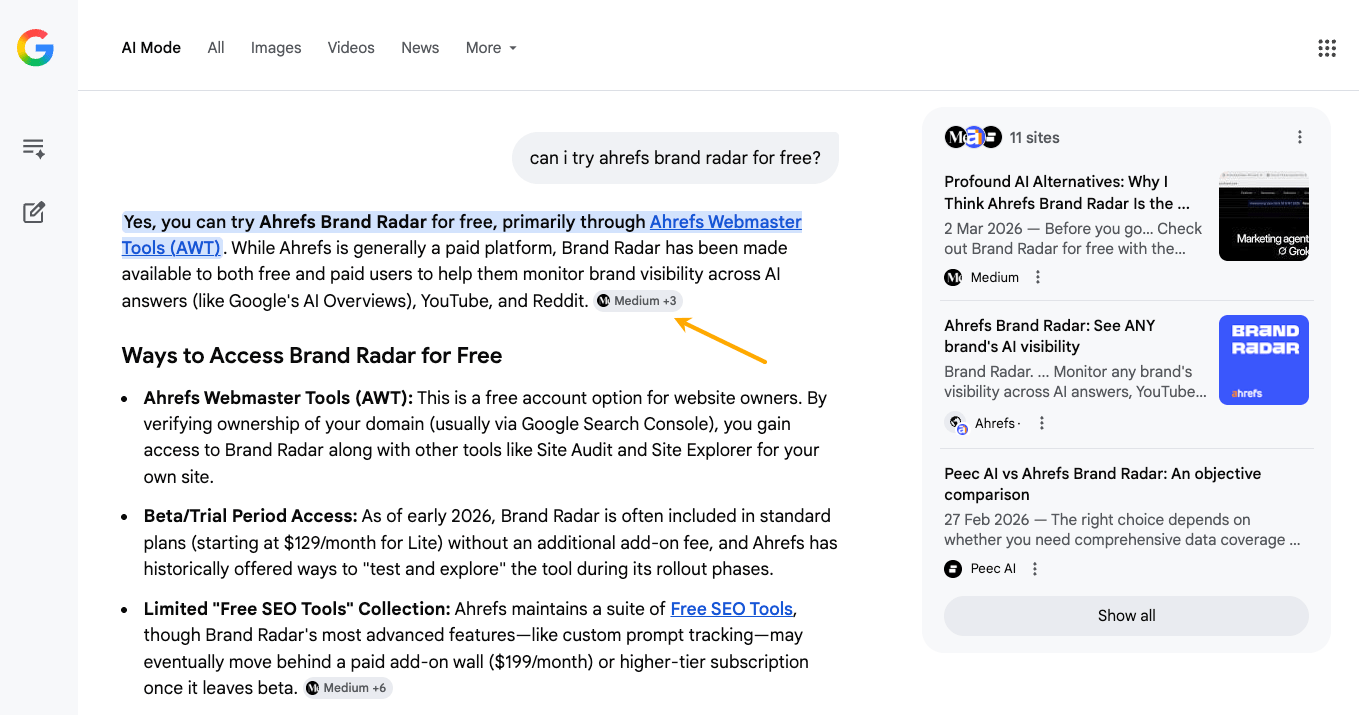 Interfaz de búsqueda de Google mostrando información sobre cómo acceder a Brand Radar de Ahrefs gratis, con una respuesta y resultados relacionados.