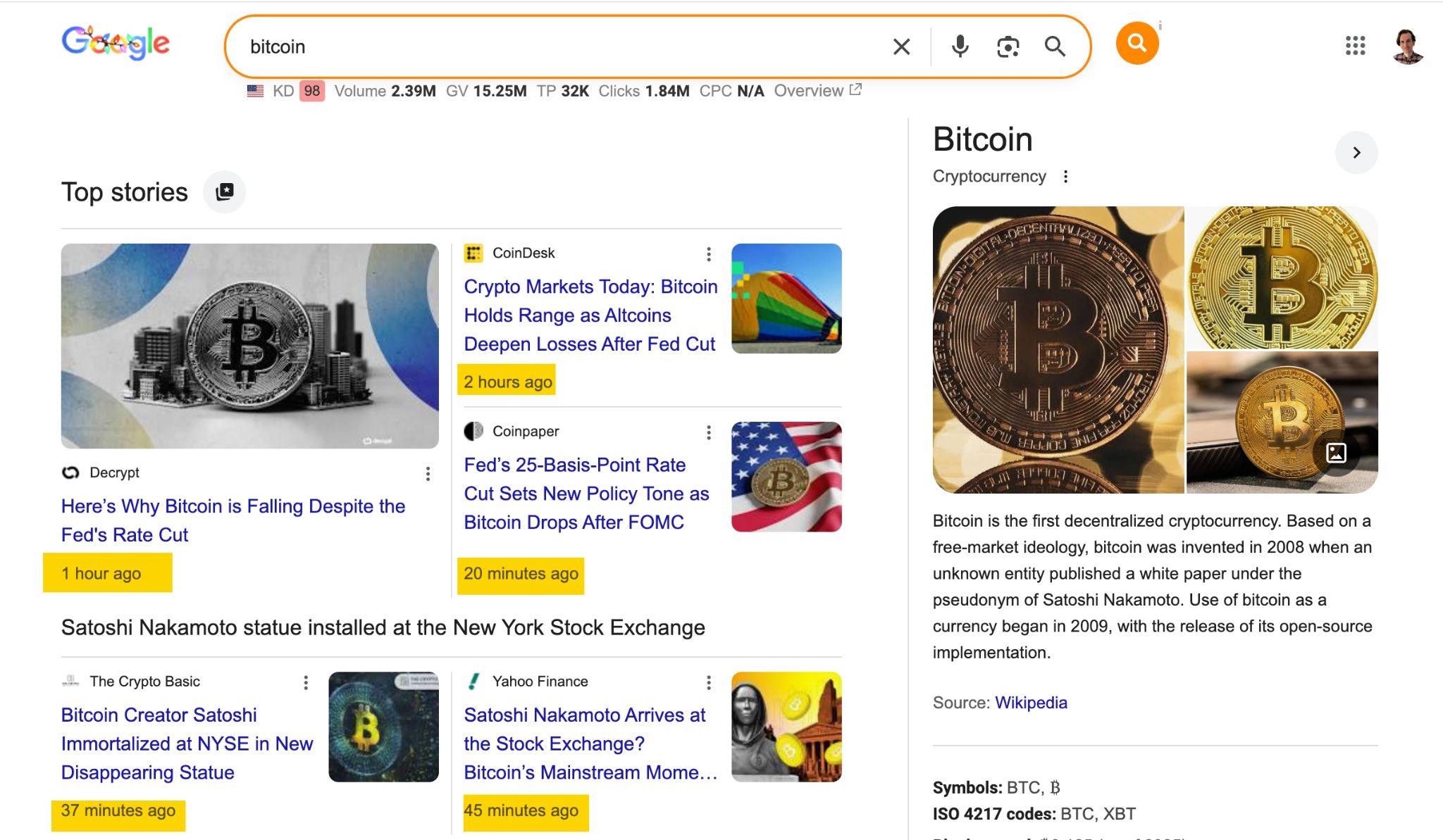 「bitcoin」の Google 検索結果画面。トップニュース、ニュース記事、暗号資産に関する情報が表示されている